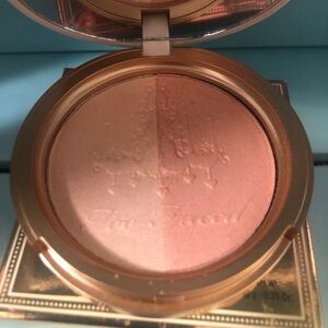Too Faced Candlelight Glow Warm Glow
